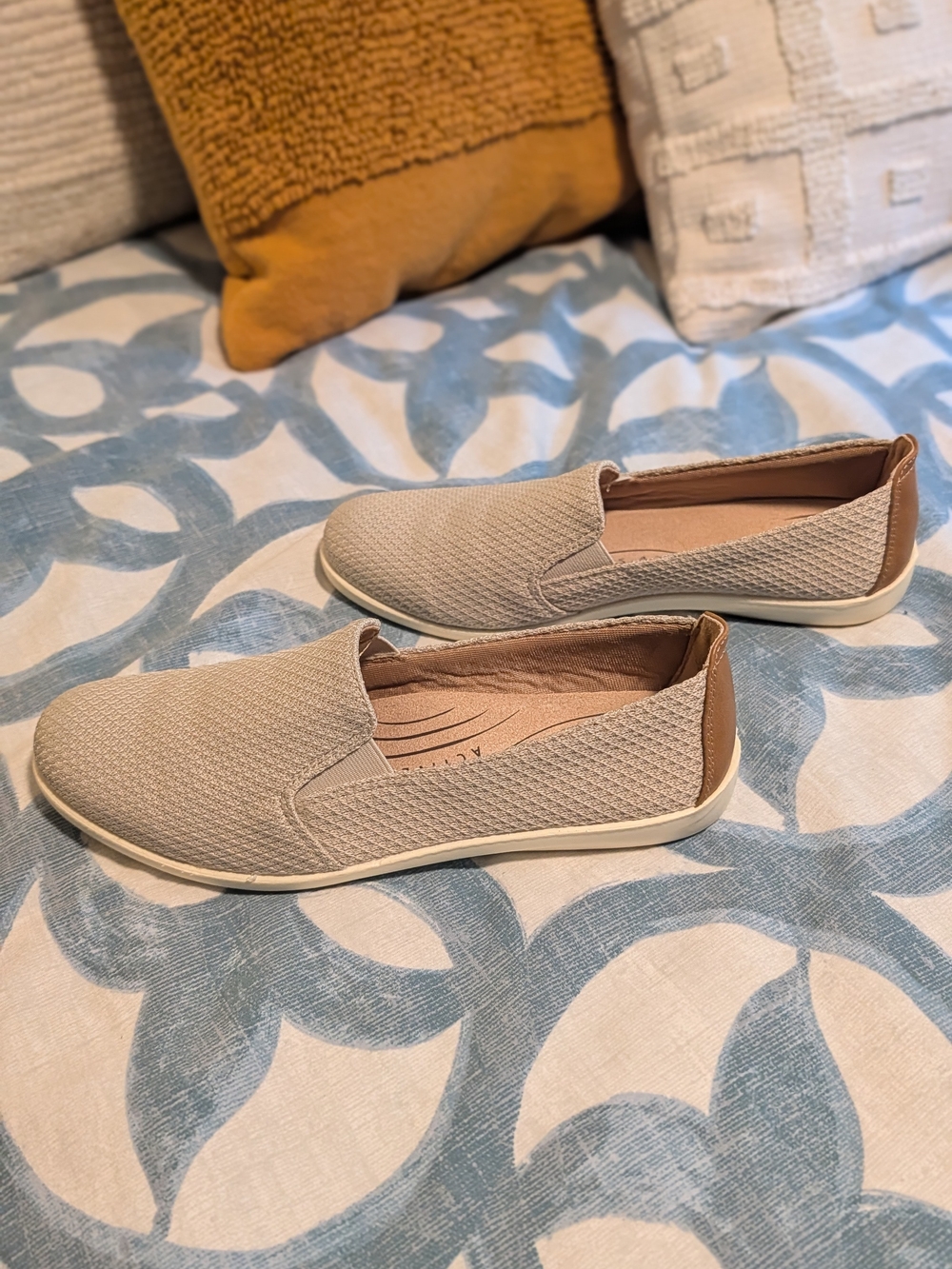 Life Stride Casual Slip-On